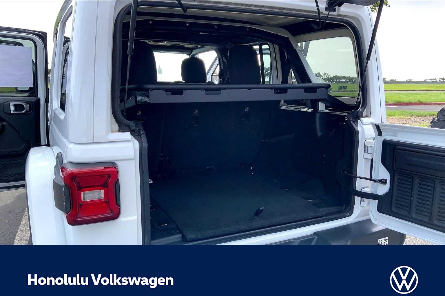 Thumbnail: 2020 Jeep Wrangler - 18