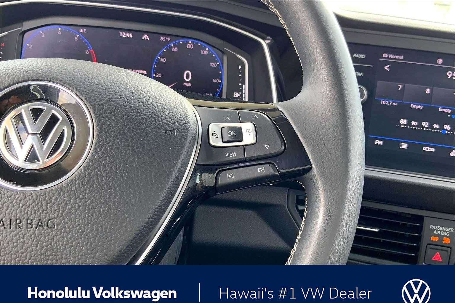 Thumbnail: 2021 Volkswagen Jetta - 24