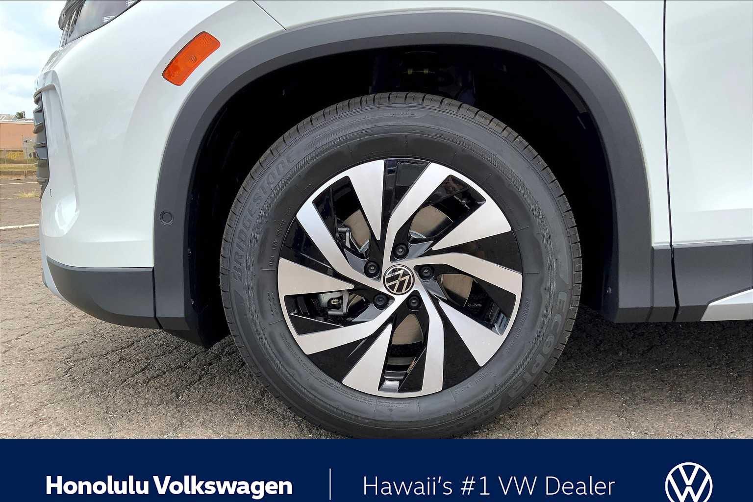 Thumbnail: 2025 Volkswagen Tiguan - 8