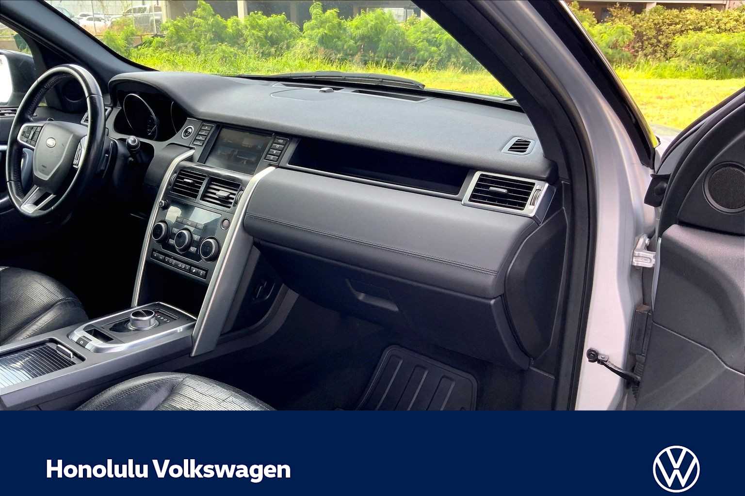 Thumbnail: 2016 Land Rover Discovery Sport - 23