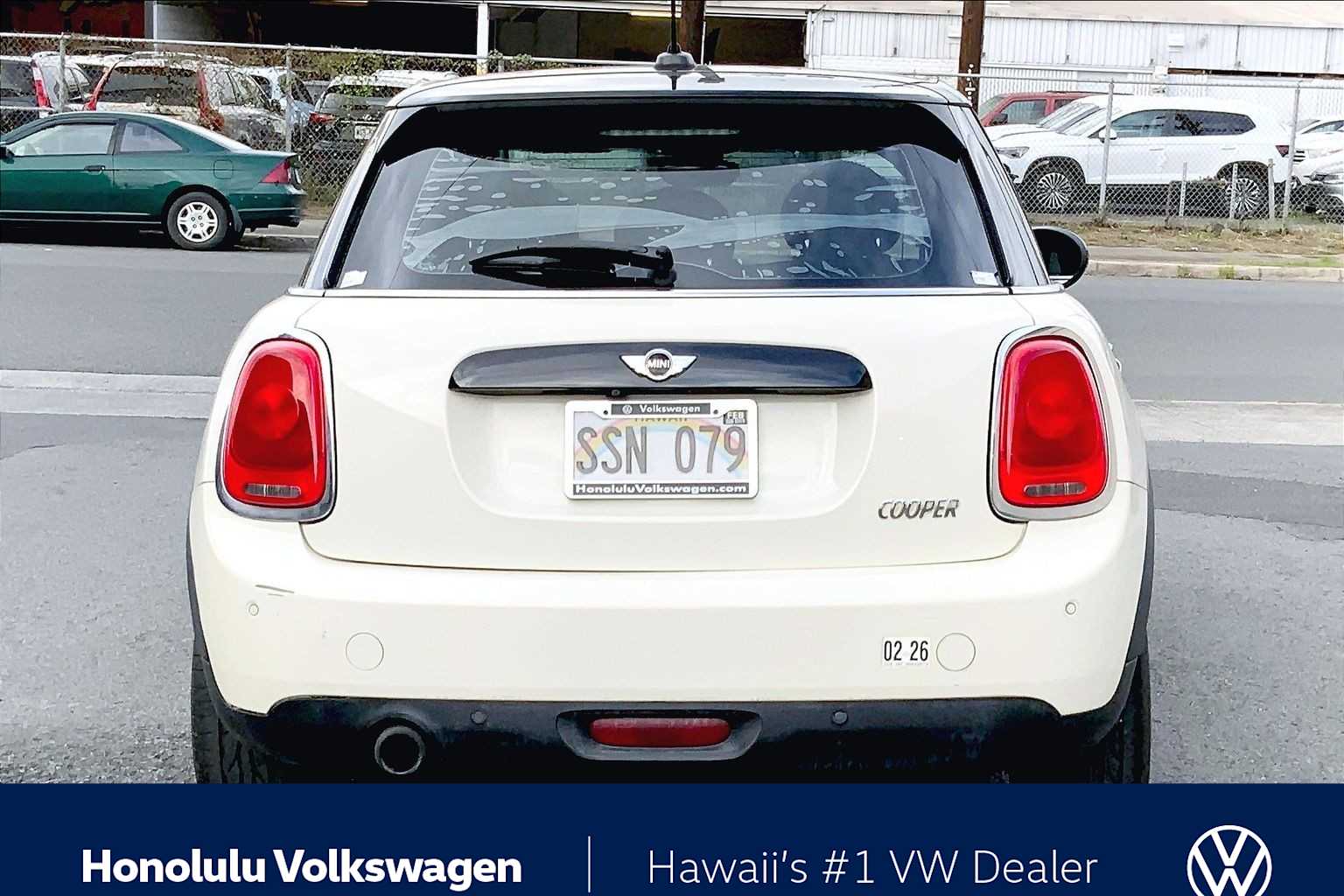 Thumbnail: 2017 MINI Cooper Hardtop - 5