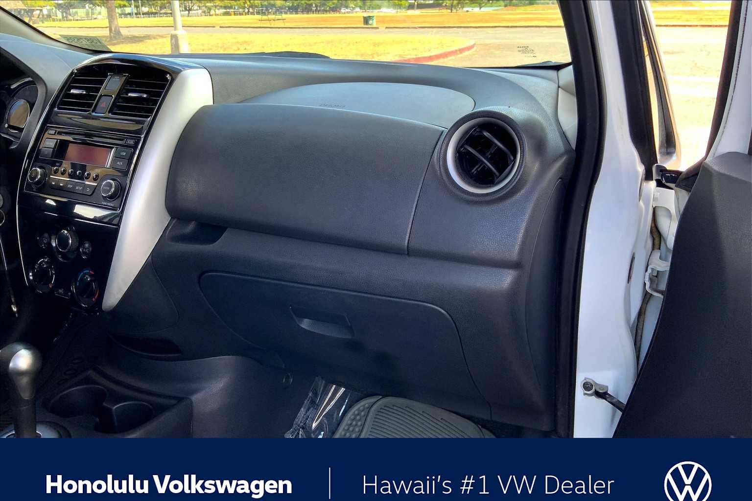 Thumbnail: 2015 Nissan Versa Note - 22