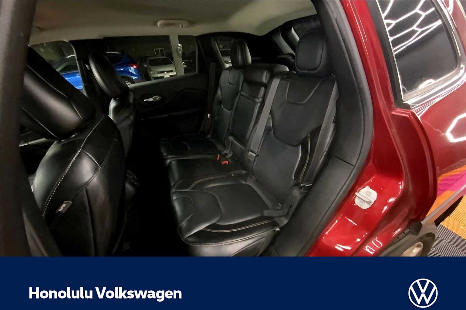 Thumbnail: 2015 Jeep Cherokee - 28