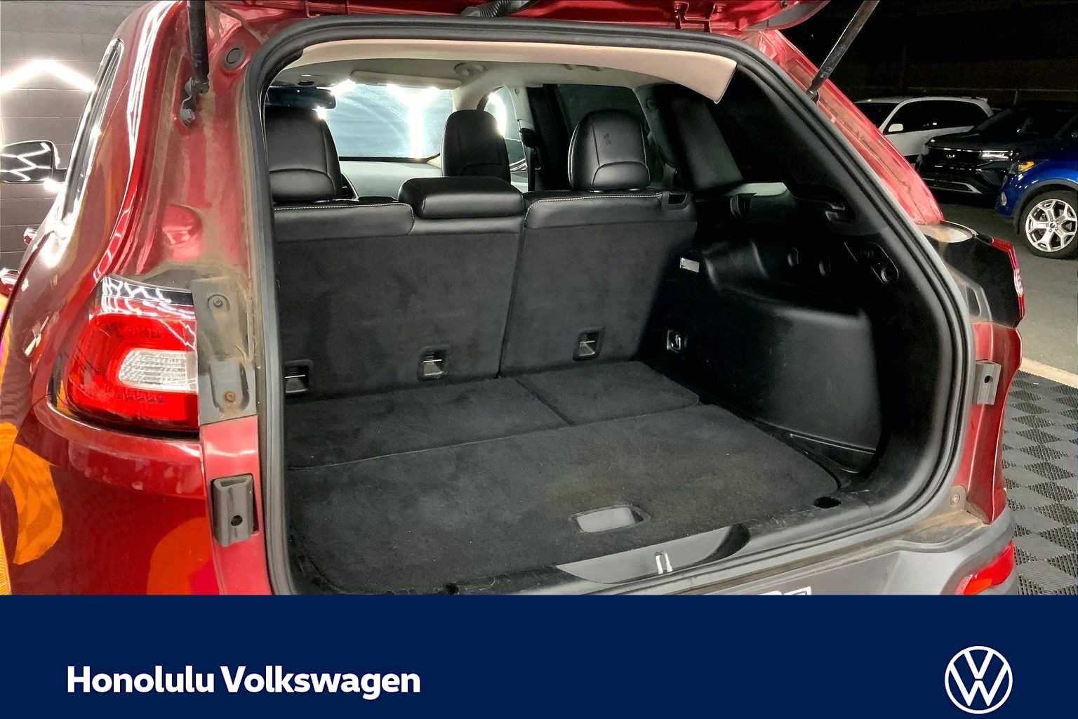 Thumbnail: 2015 Jeep Cherokee - 17