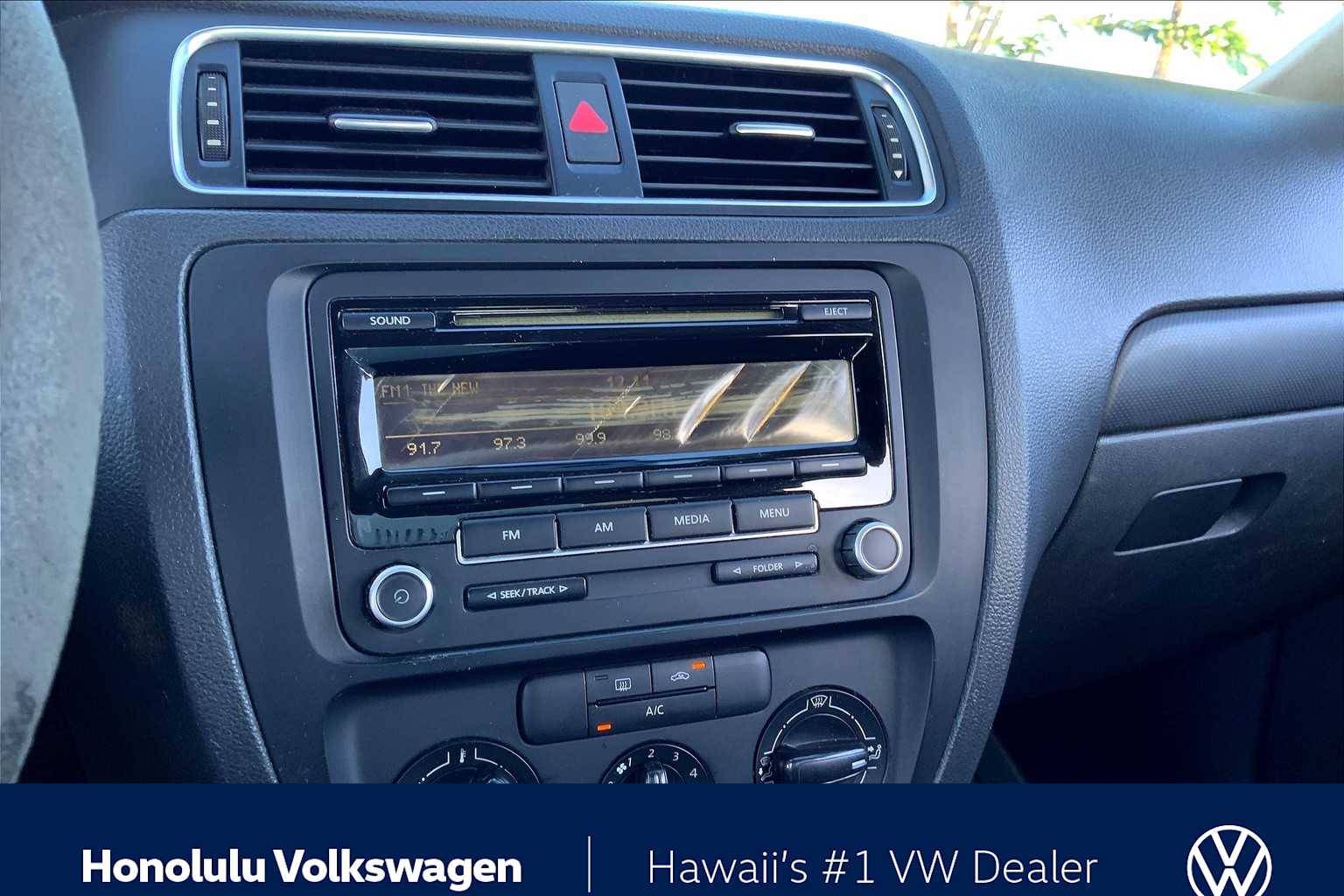 Thumbnail: 2013 Volkswagen Jetta - 25