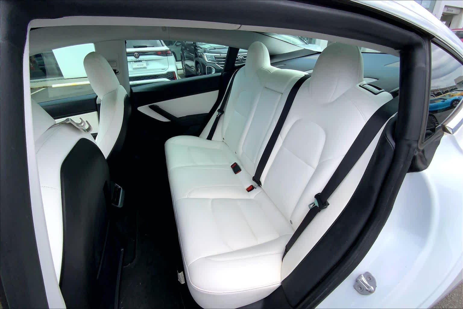 Thumbnail: 2020 Tesla Model 3 - 29