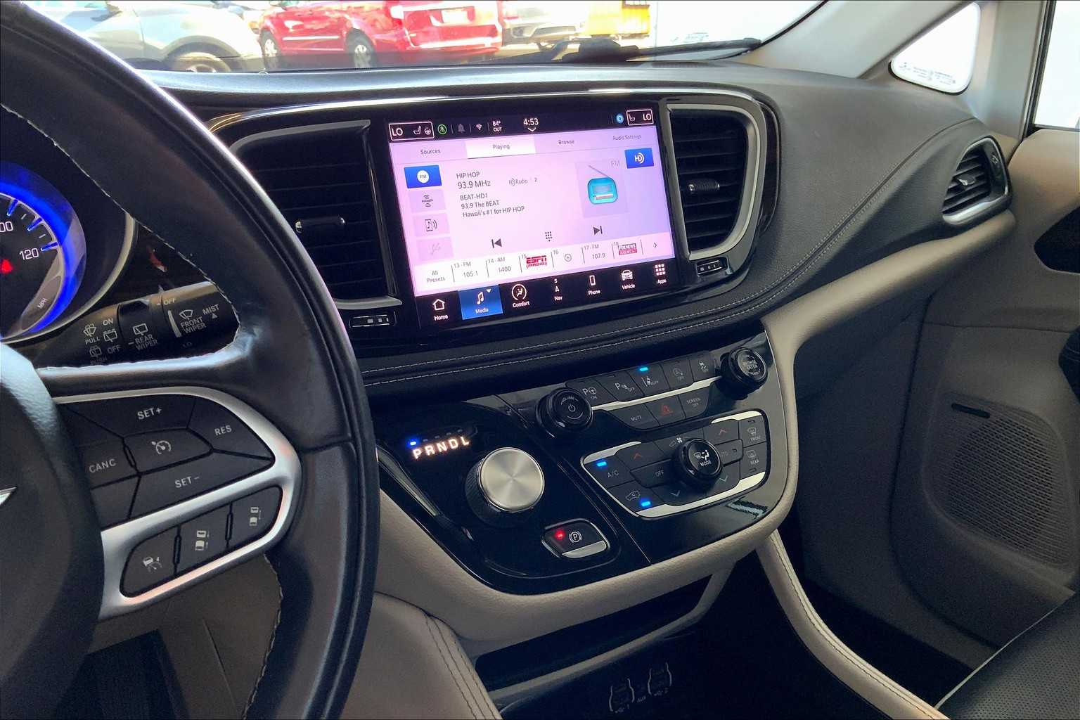2022 Chrysler Pacifica Limited 14