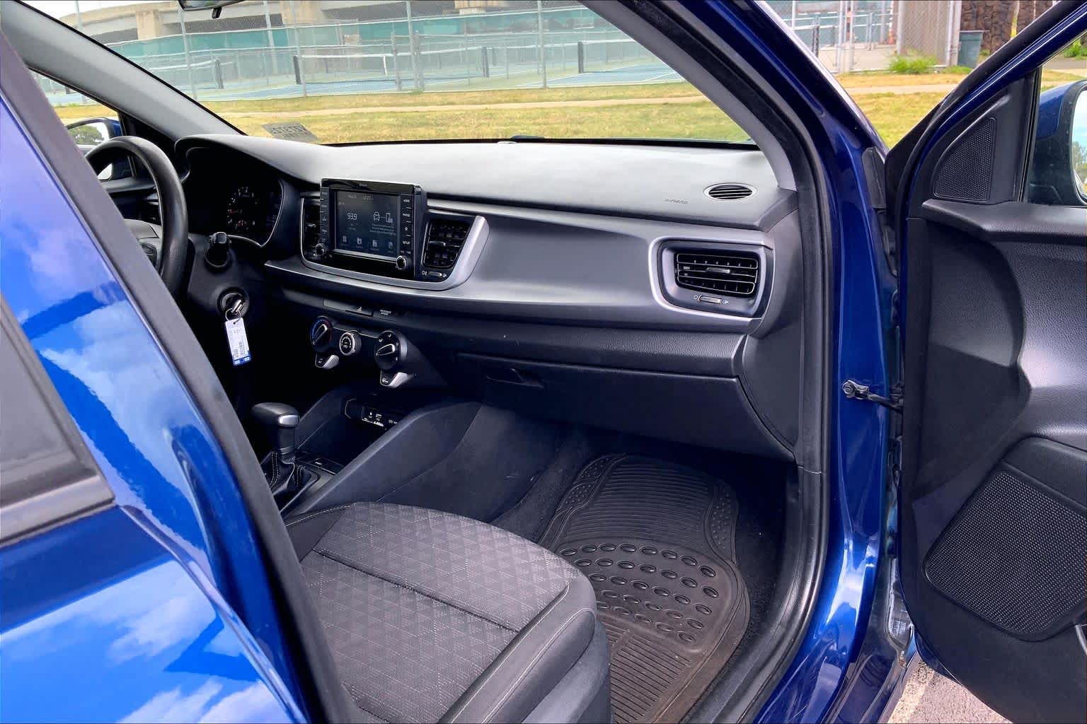Thumbnail: 2020 Kia Rio - 23