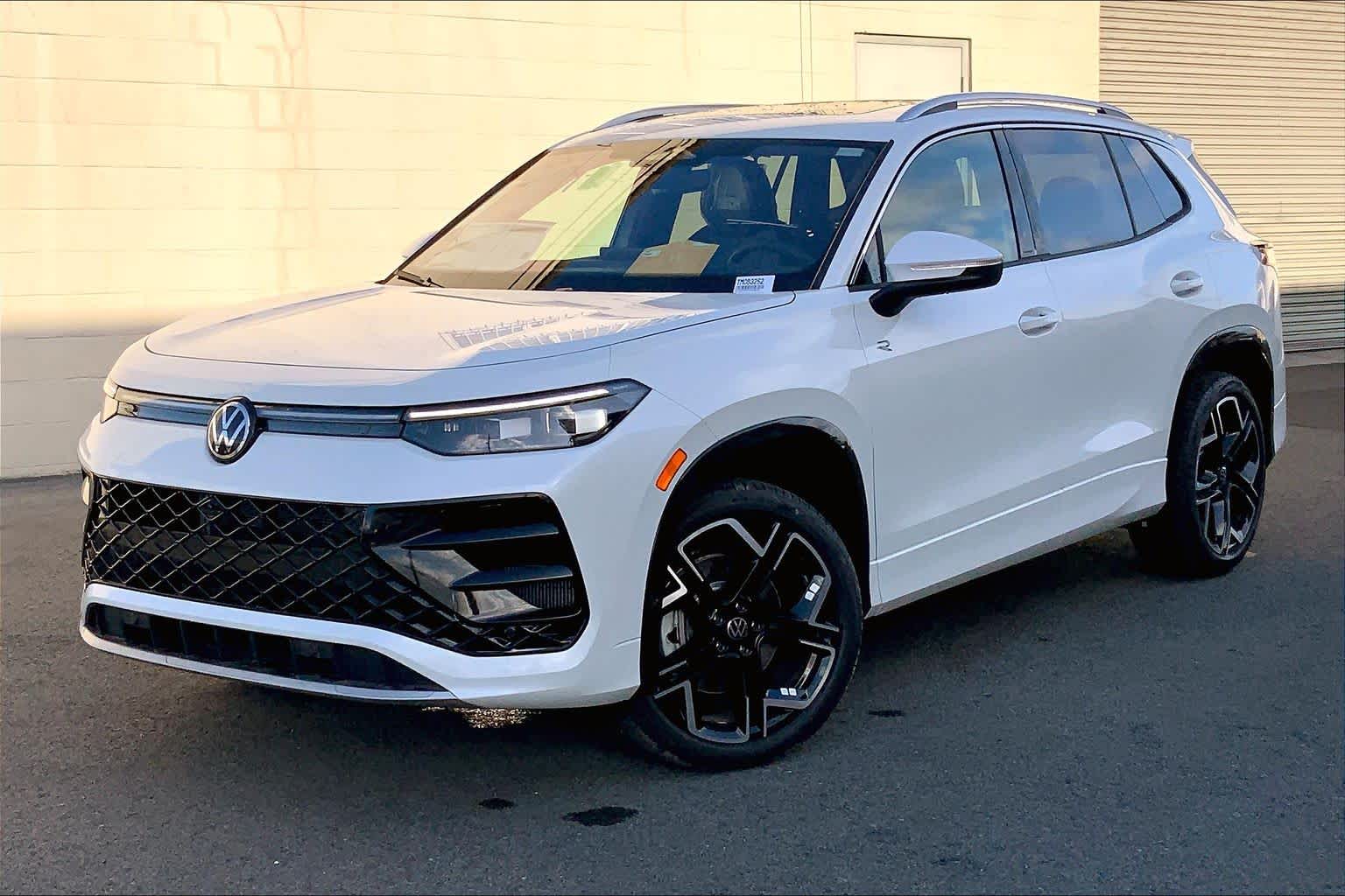Thumbnail: 2026 Volkswagen Tiguan - 1