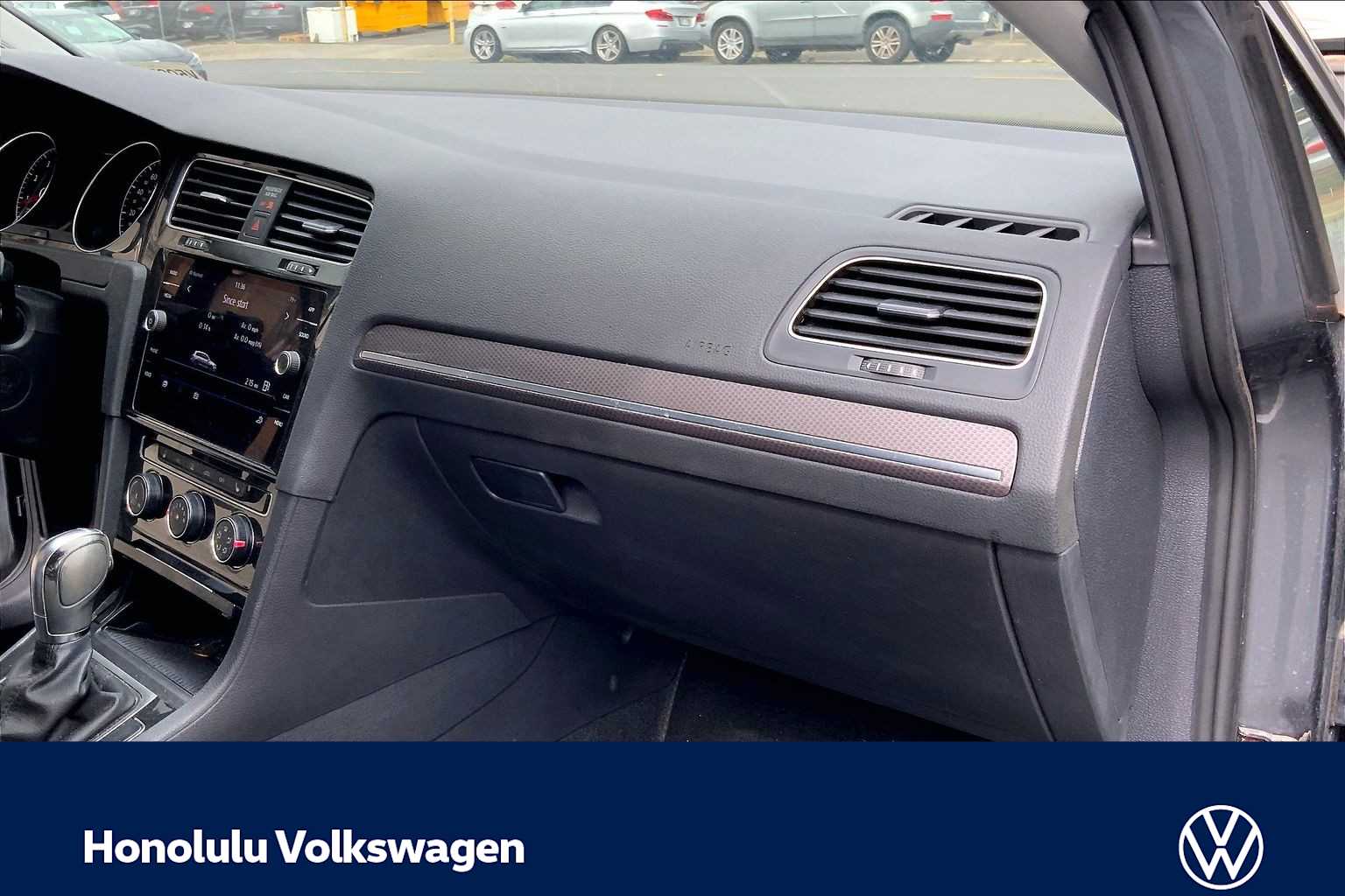 Thumbnail: 2019 Volkswagen Golf - 22