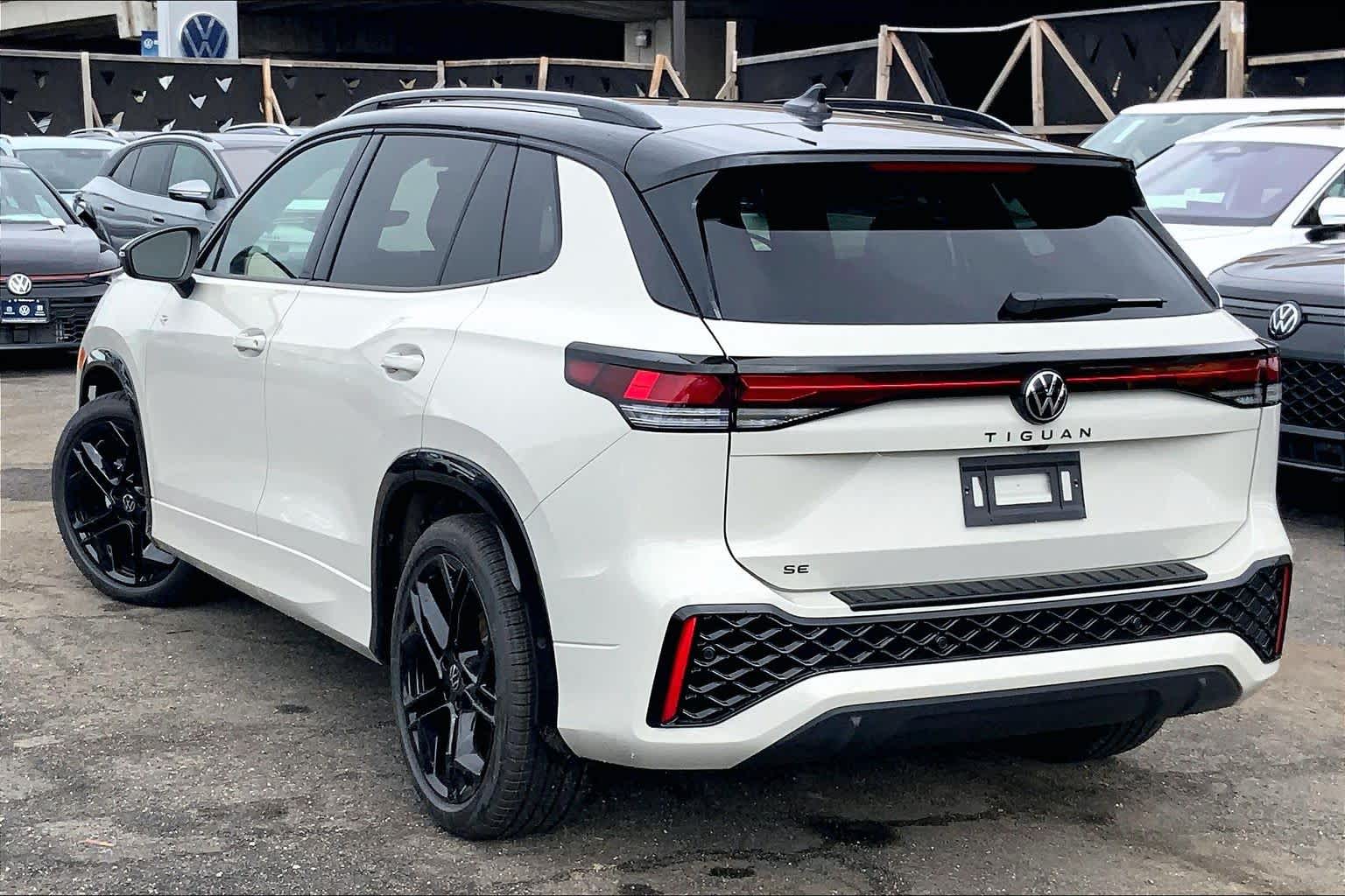 Thumbnail: 2026 Volkswagen Tiguan - 4