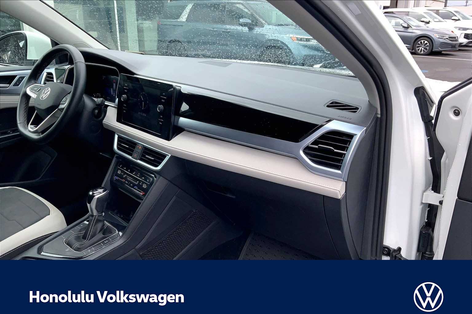 Thumbnail: 2025 Volkswagen Taos - 23