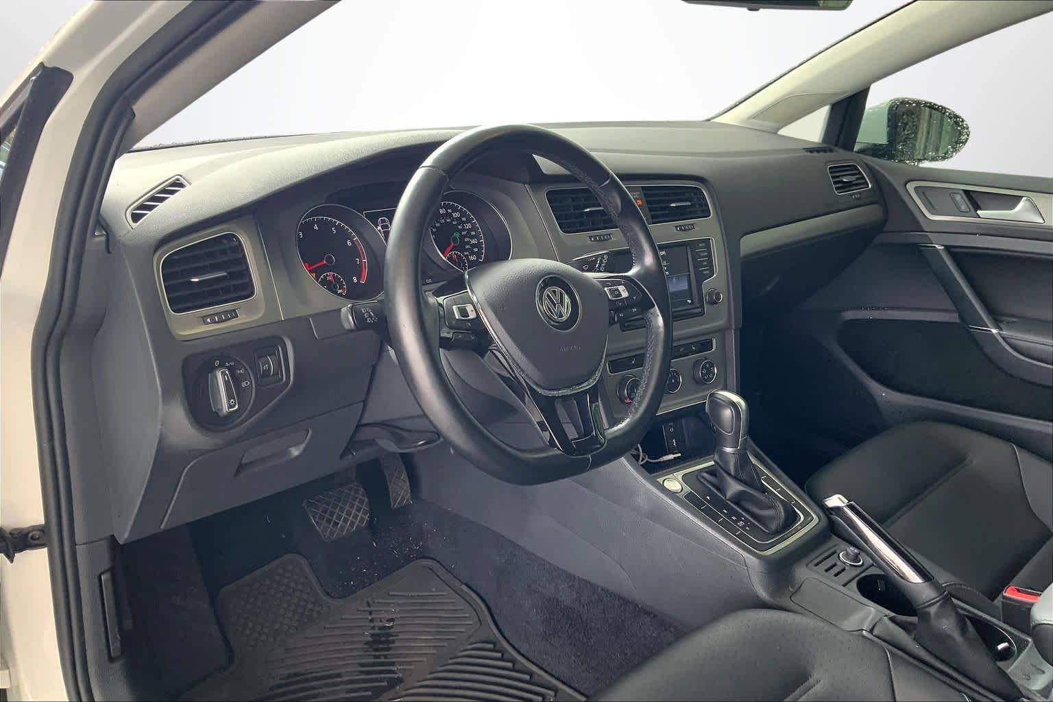 3VW217AU1HM025088