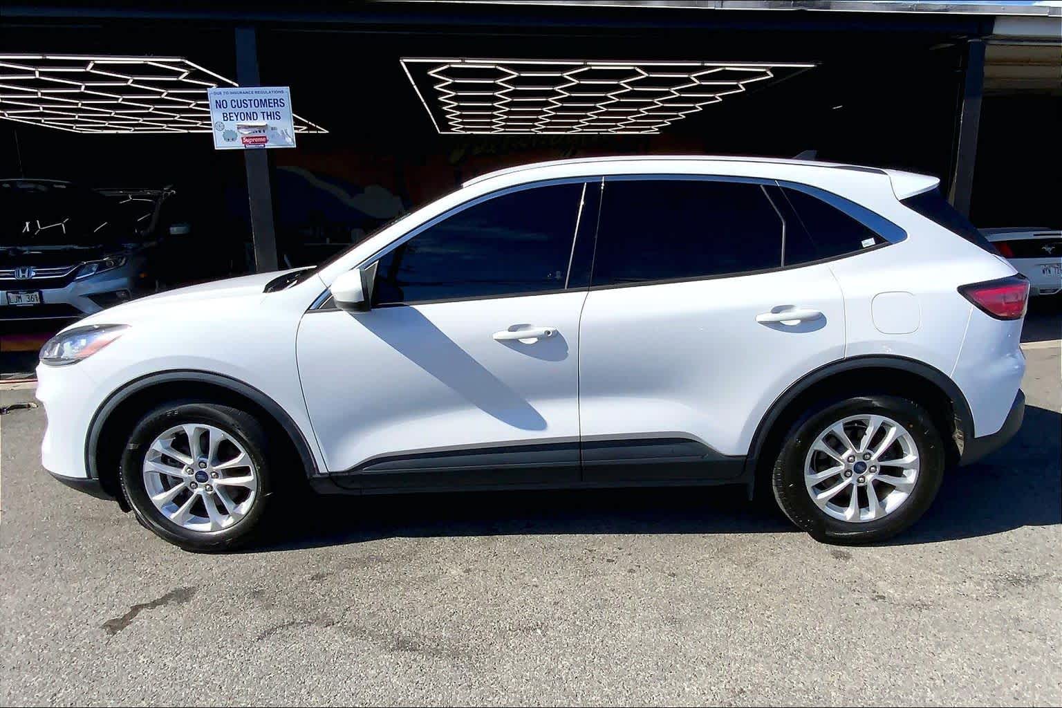 Thumbnail: 2020 Ford Escape - 3