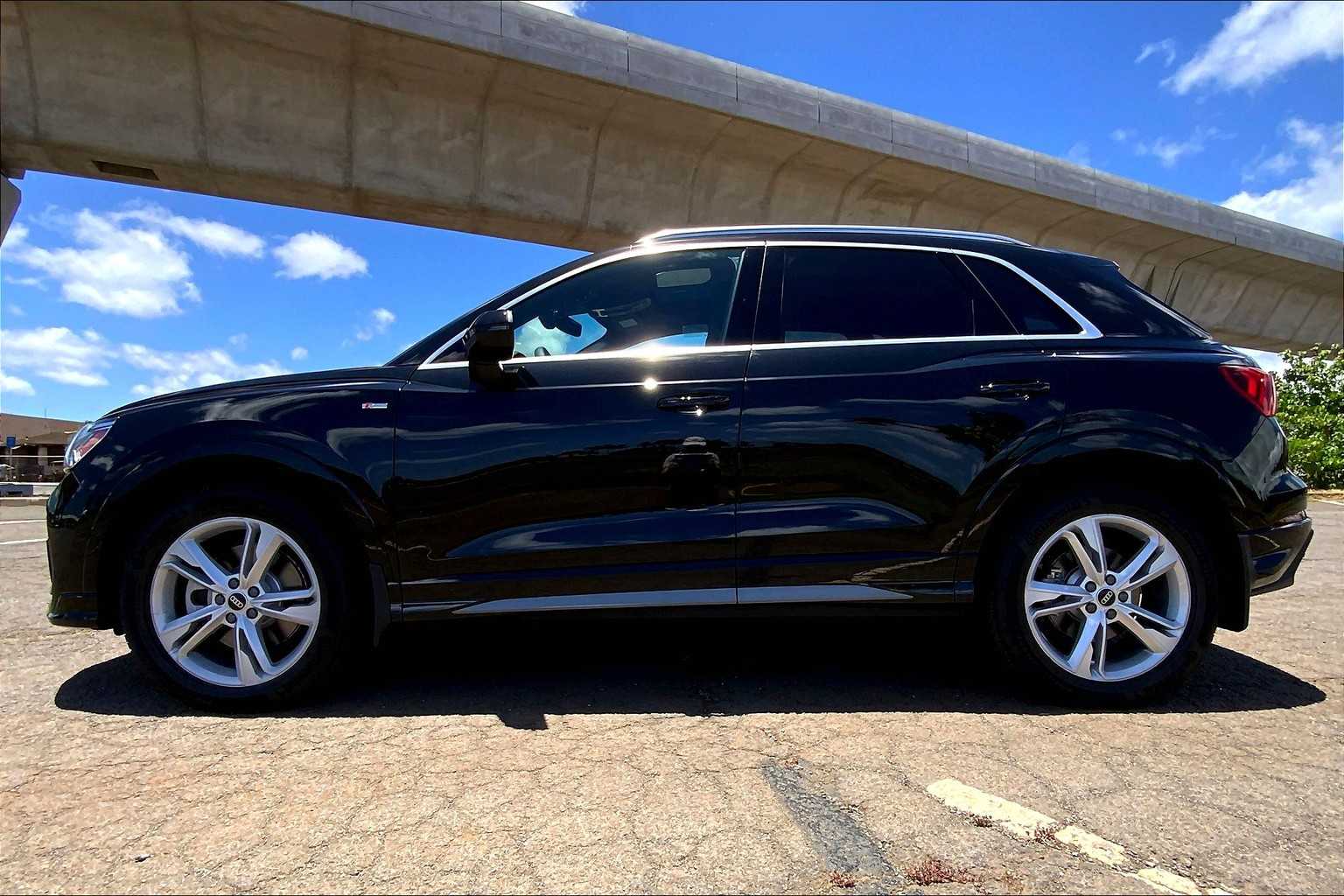 Thumbnail: 2024 Audi Q3 - 3