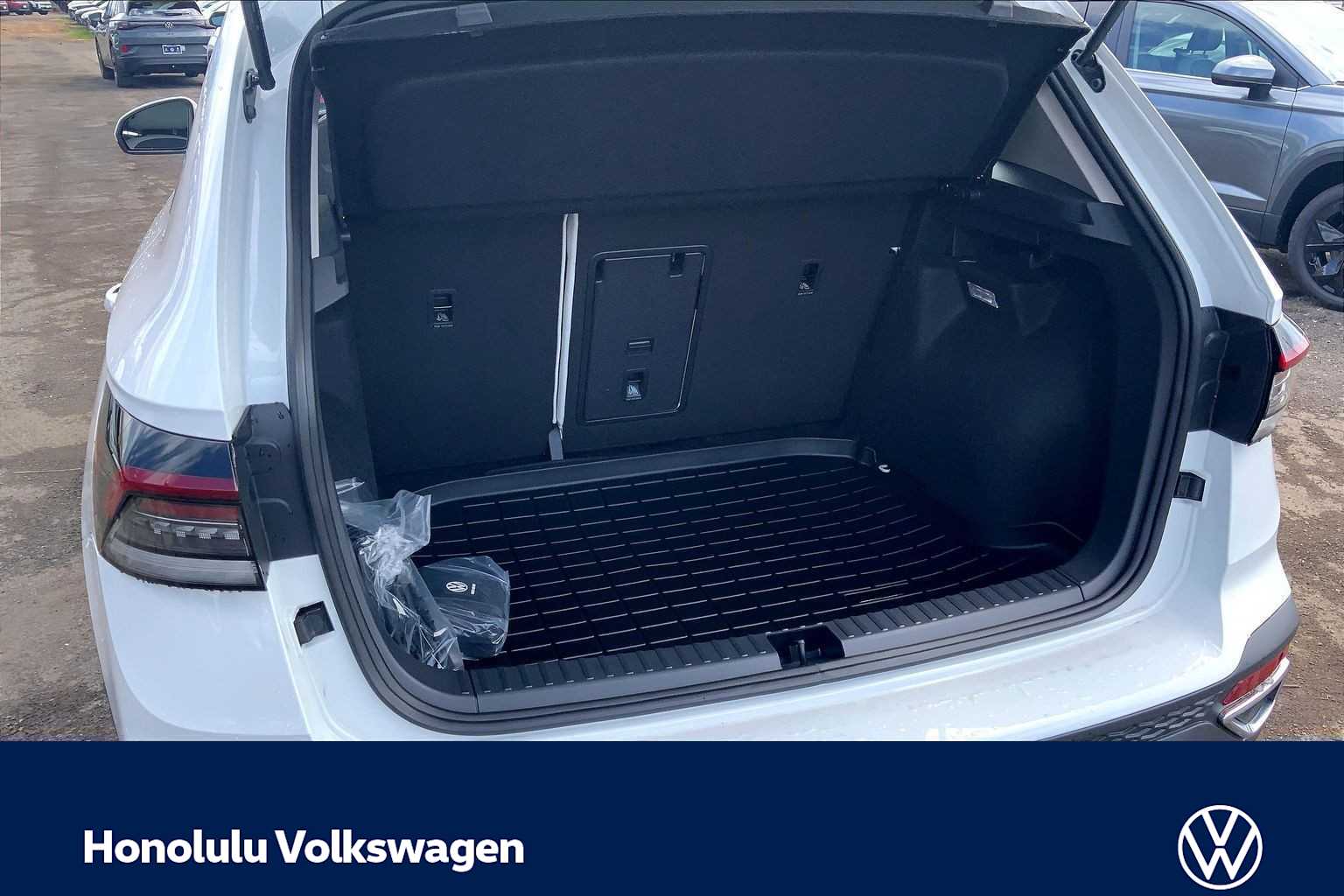 Thumbnail: 2026 Volkswagen Taos - 19