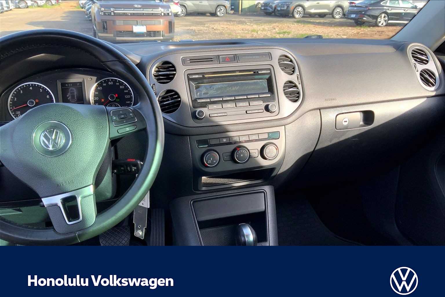 Thumbnail: 2013 Volkswagen Tiguan - 14