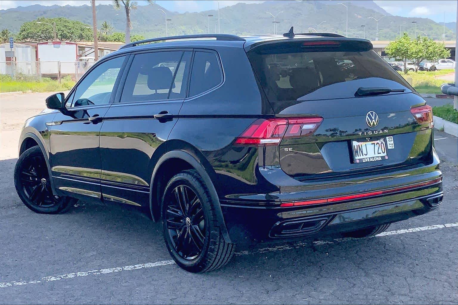 Thumbnail: 2022 Volkswagen Tiguan - 4