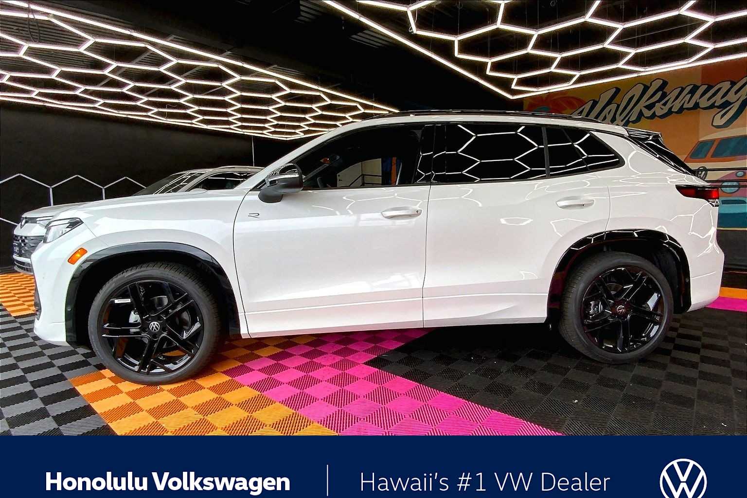 Thumbnail: 2025 Volkswagen Tiguan - 3