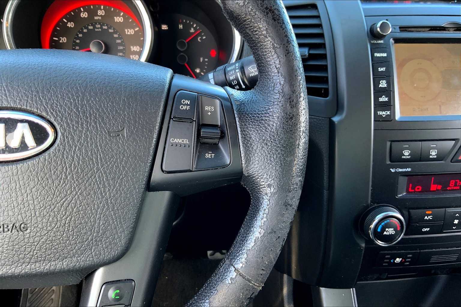 2012 Kia Sorento SX 24