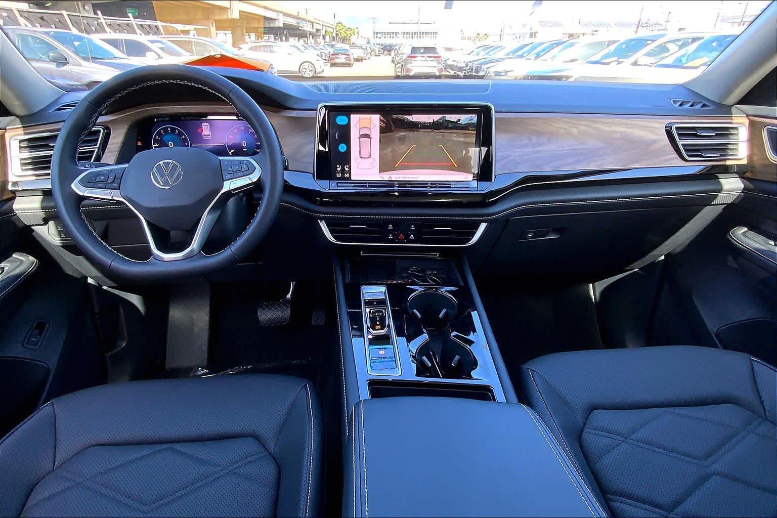 Thumbnail: 2026 Volkswagen Atlas - 10