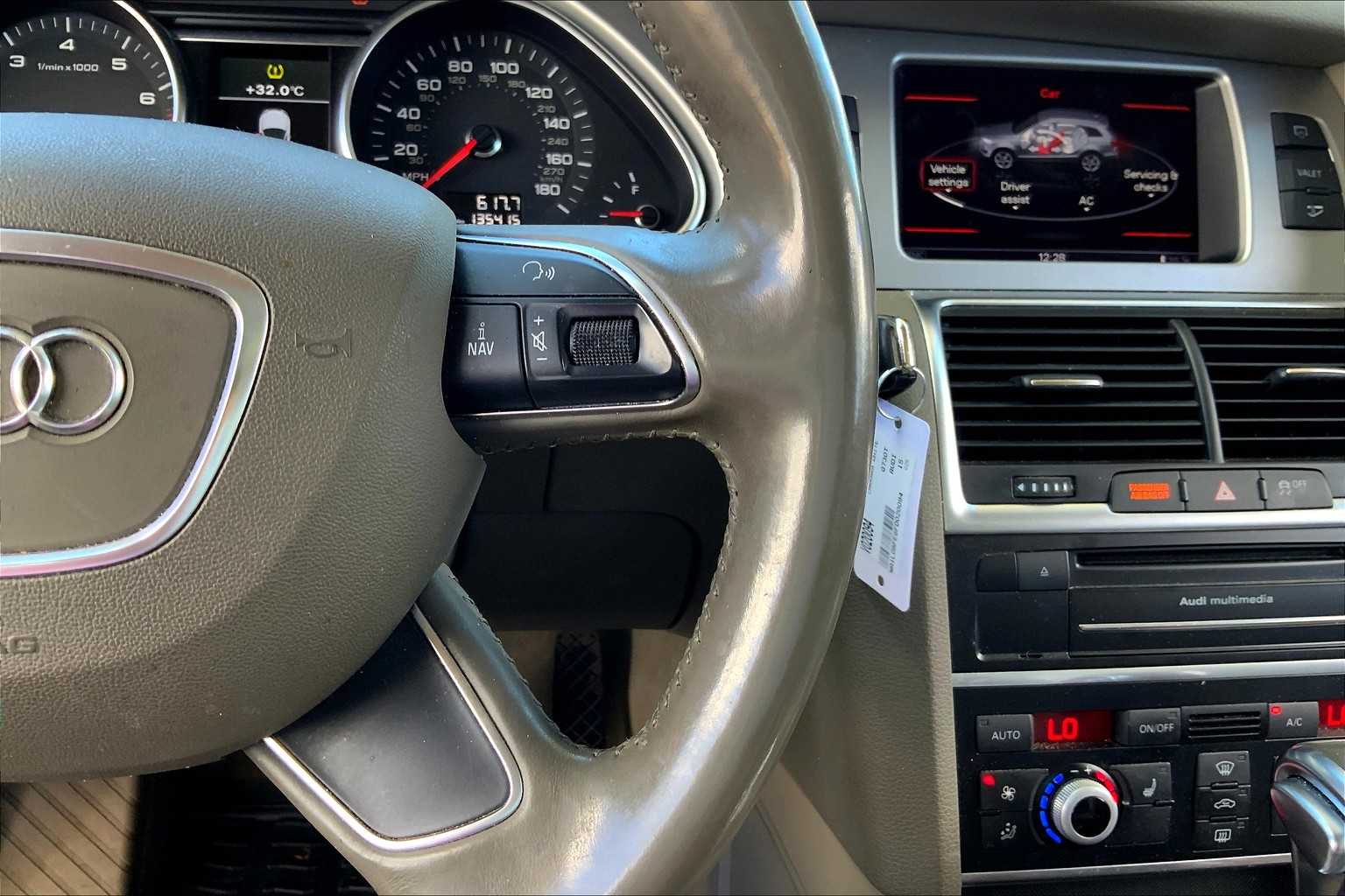 Thumbnail: 2015 Audi Q7 - 24