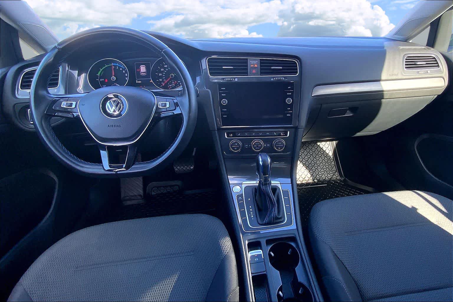 2019 Volkswagen e-Golf e-Golf SE - Photo 10