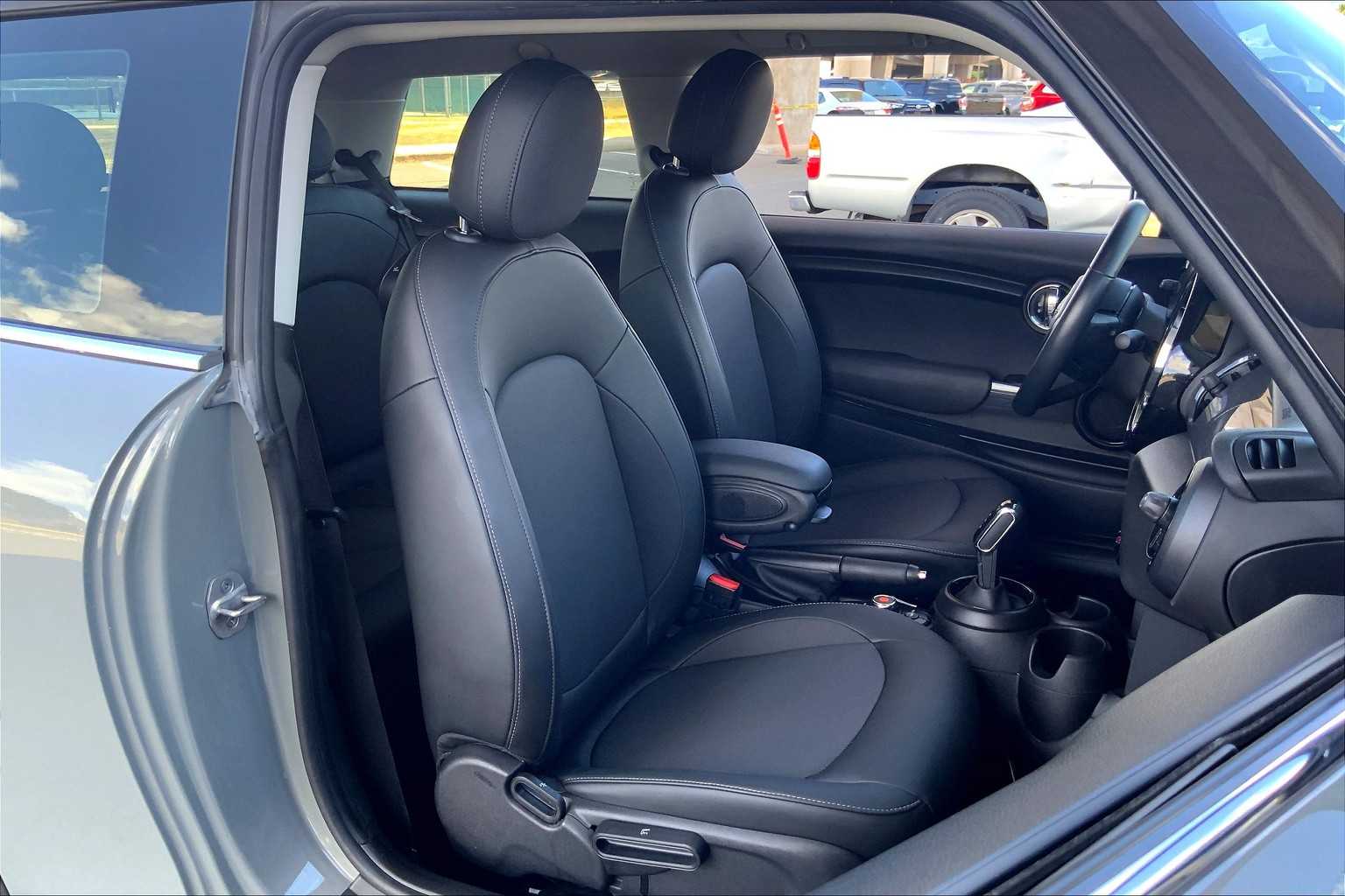 Thumbnail: 2022 MINI Cooper Hardtop - 11