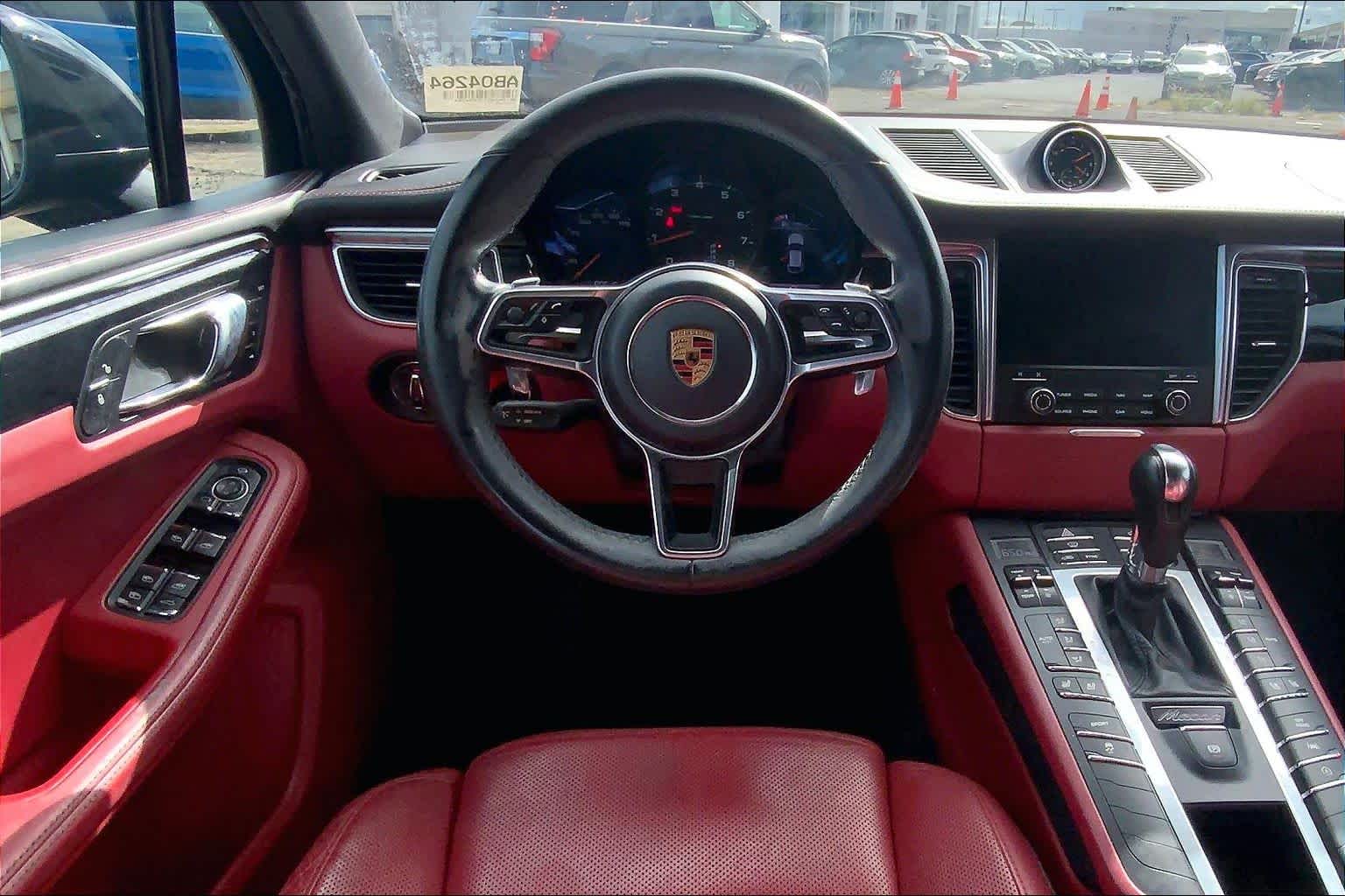 Thumbnail: 2018 Porsche Macan - 14