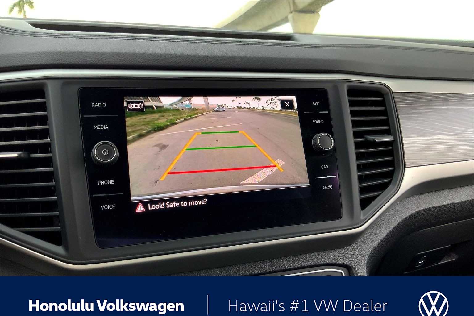 Thumbnail: 2021 Volkswagen Atlas - 25