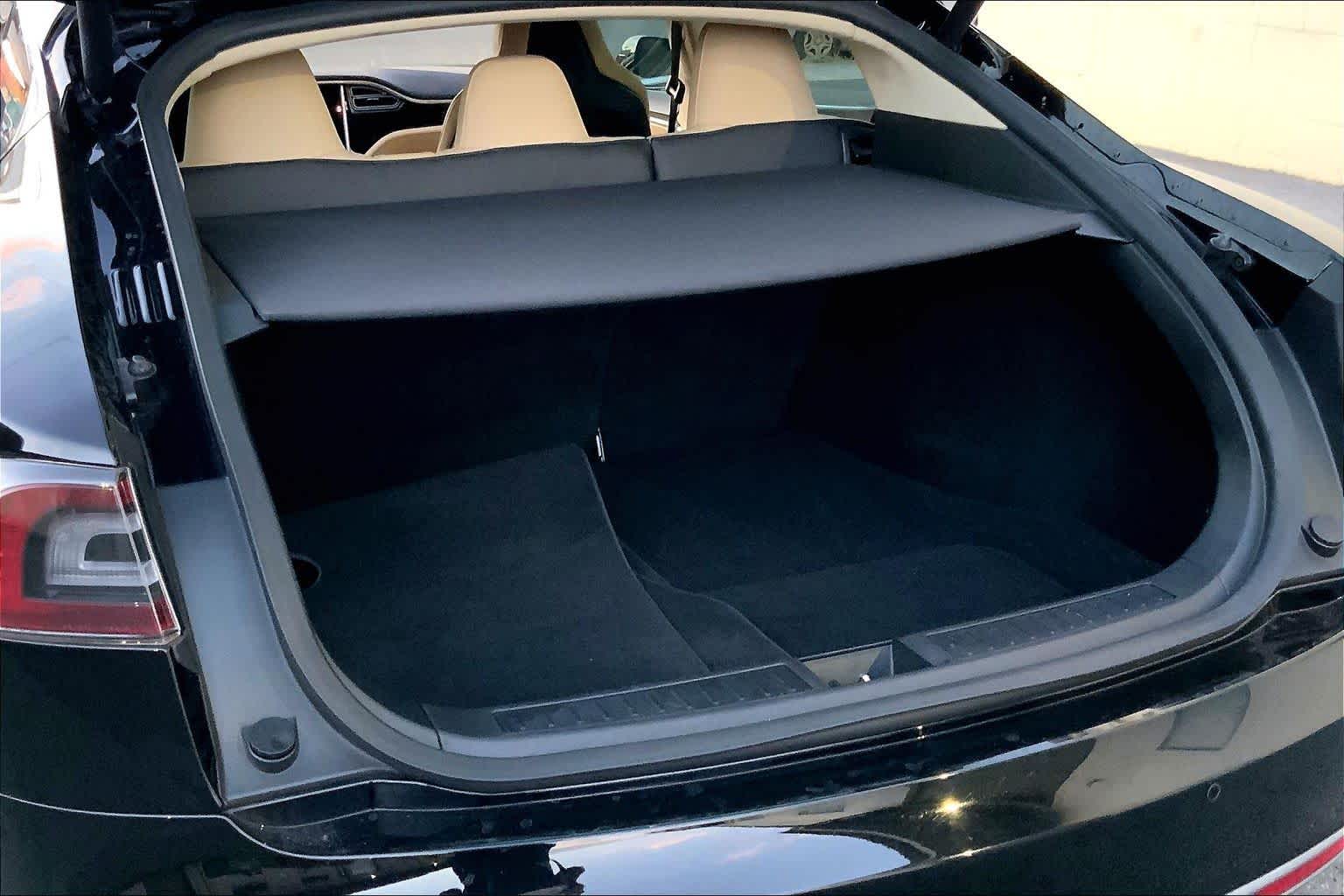 Thumbnail: 2015 Tesla Model S - 18