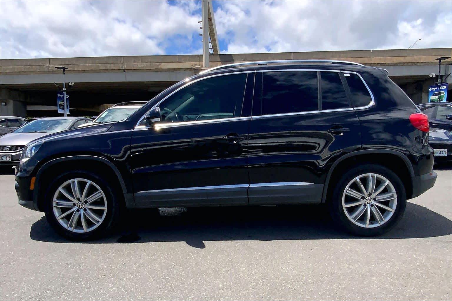 Thumbnail: 2014 Volkswagen Tiguan - 3