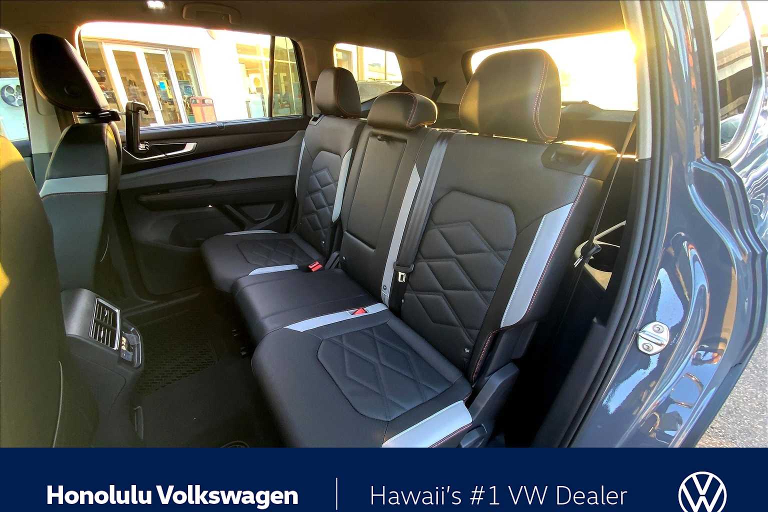 Thumbnail: 2025 Volkswagen Atlas - 13