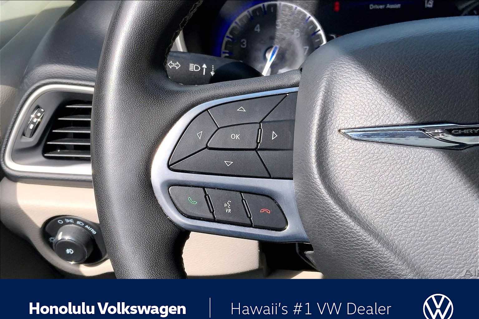 Thumbnail: 2022 Chrysler Pacifica - 23