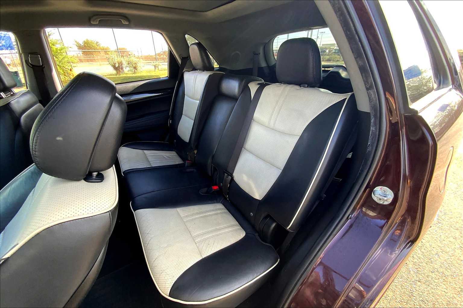 2012 Kia Sorento SX 28