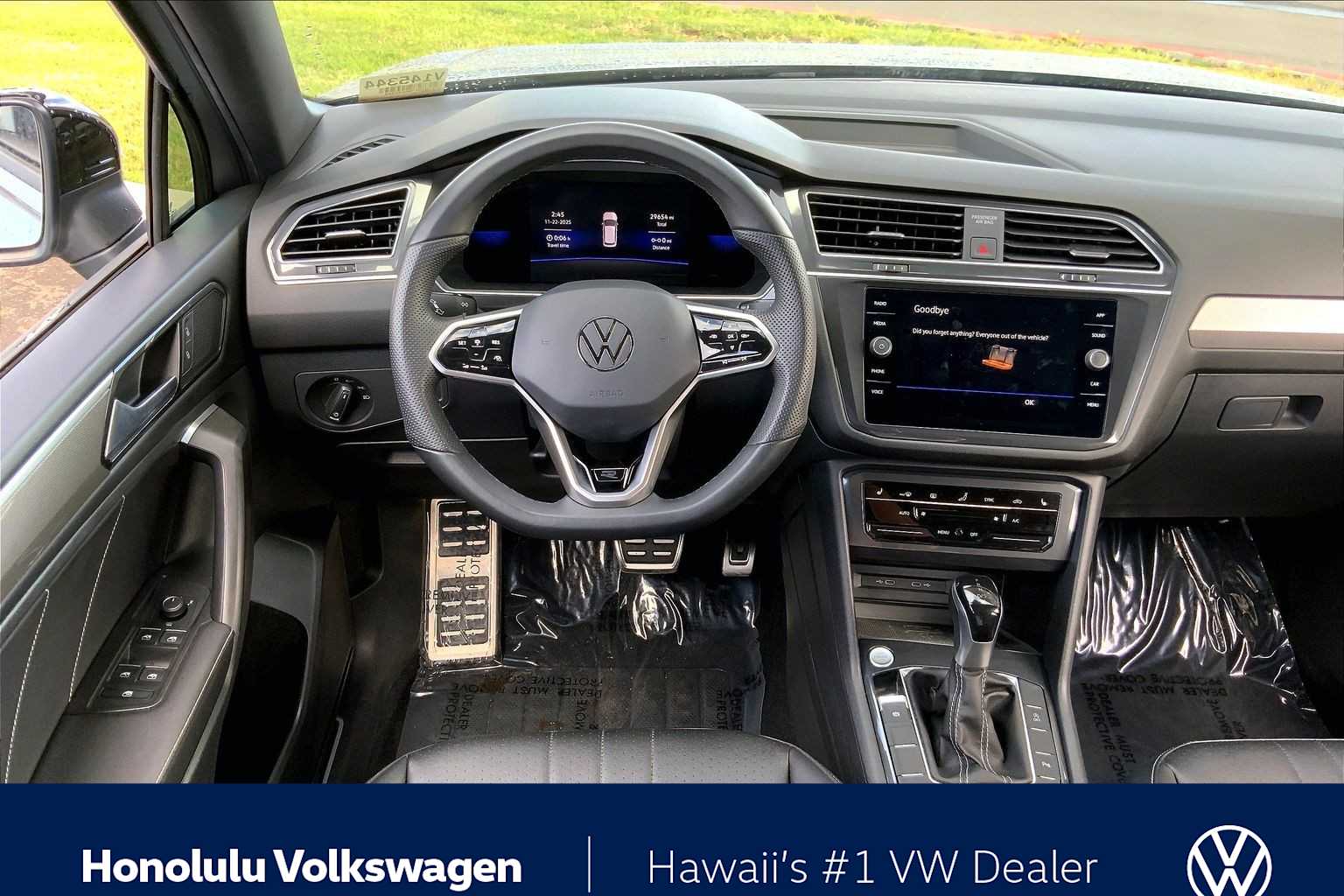 Thumbnail: 2022 Volkswagen Tiguan - 13