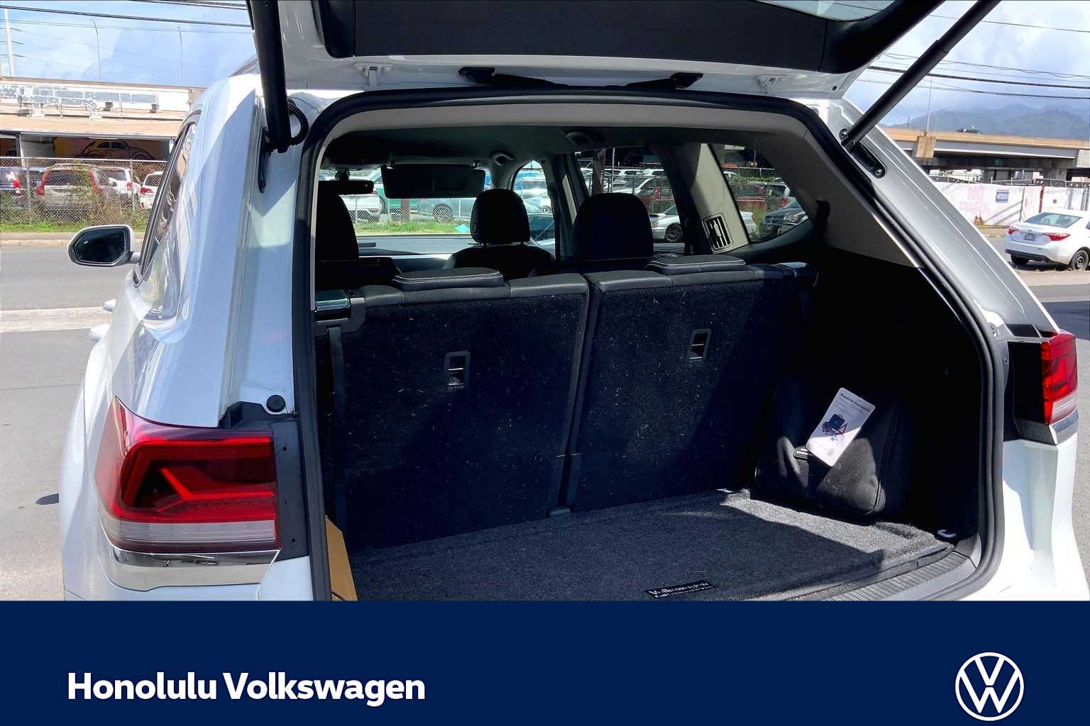 Thumbnail: 2023 Volkswagen Atlas - 18