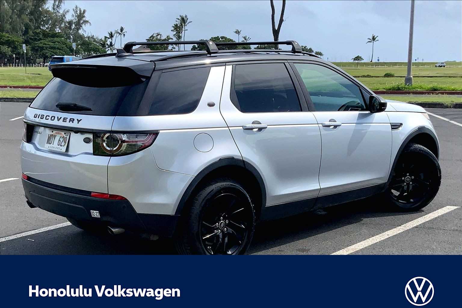 Thumbnail: 2016 Land Rover Discovery Sport - 22