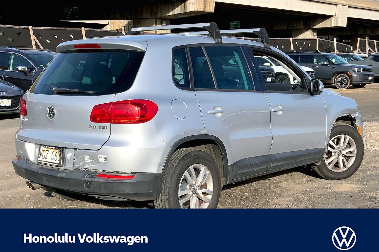 Thumbnail: 2013 Volkswagen Tiguan - 21