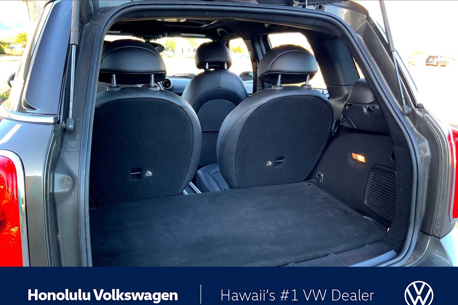Thumbnail: 2012 MINI Cooper Countryman - 17