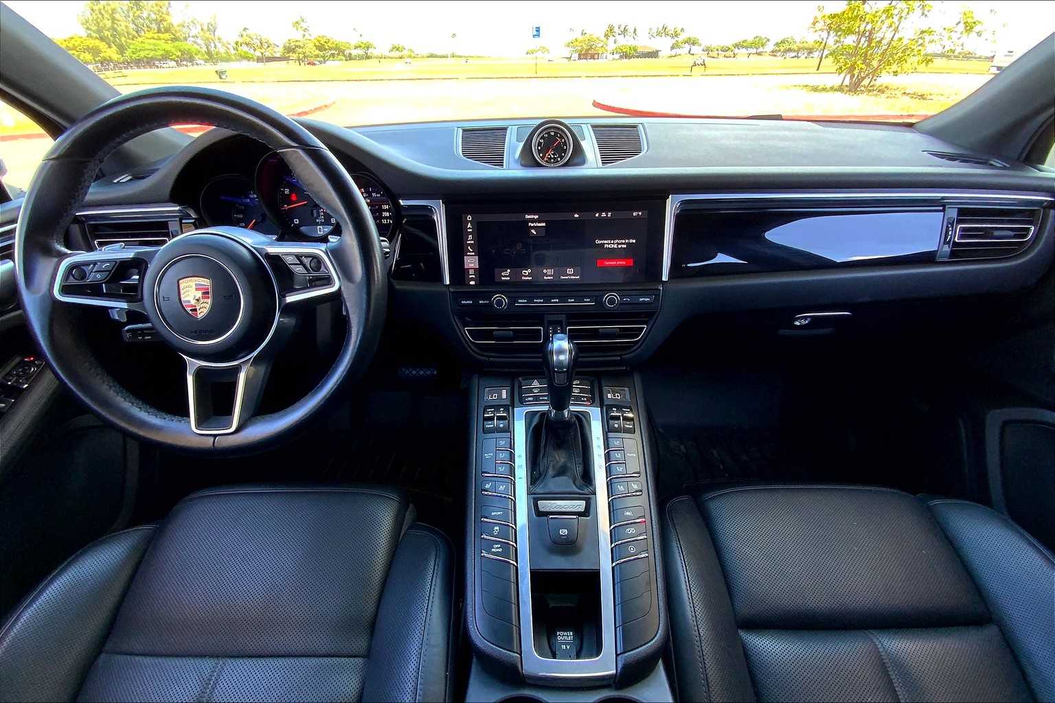 2020 Porsche Macan  9