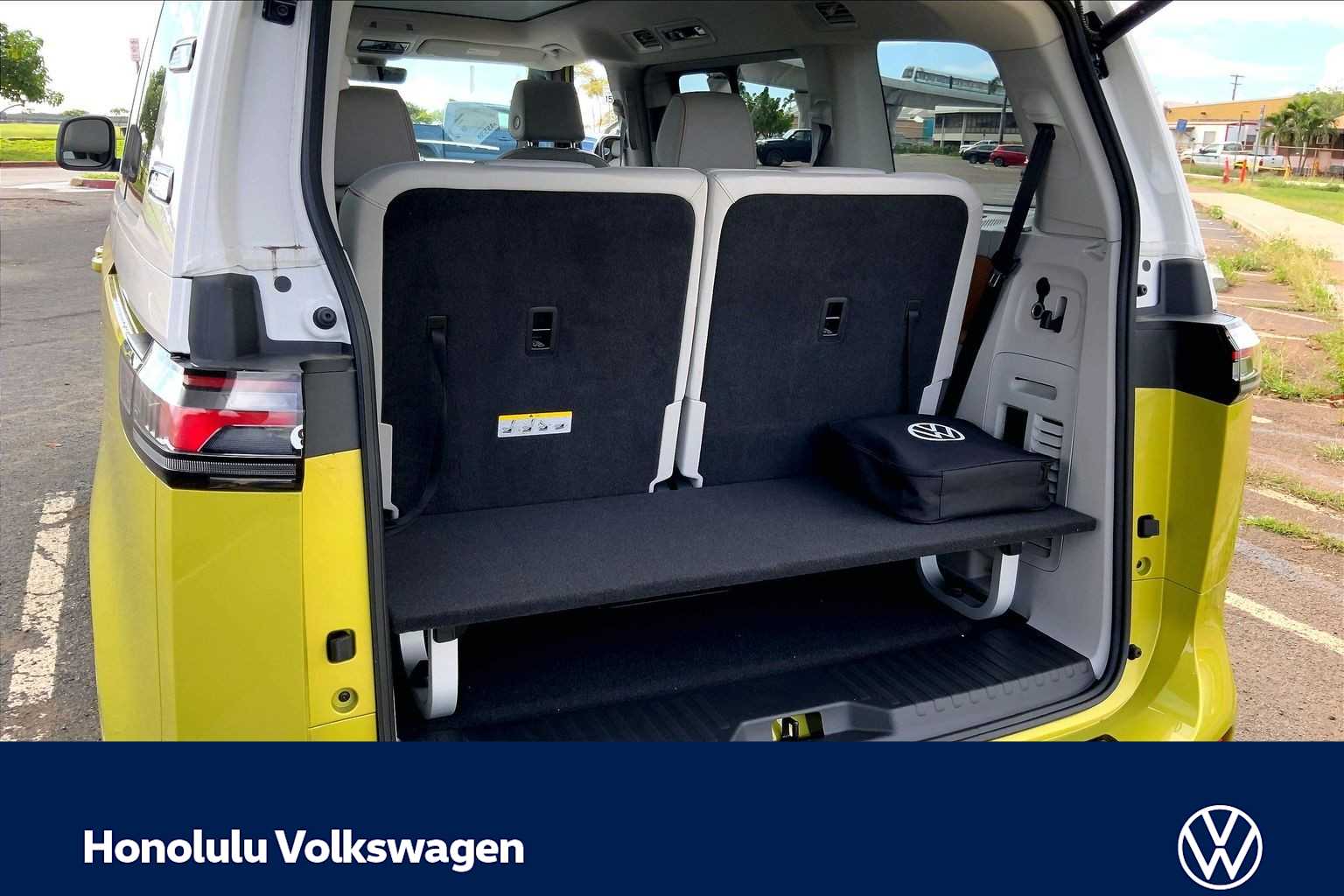 Thumbnail: 2025 Volkswagen ID.Buzz - 19