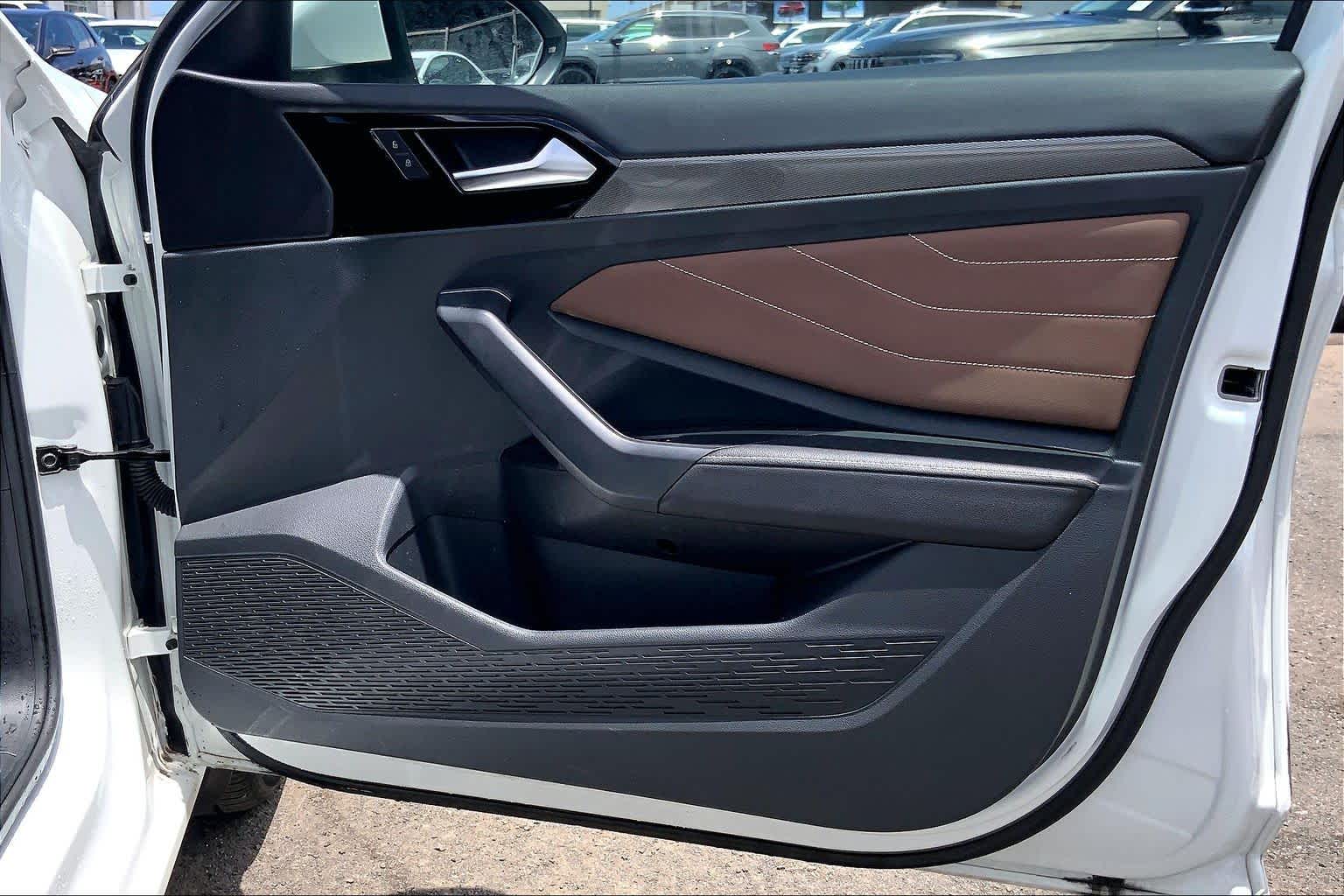 Thumbnail: 2017 Volkswagen Jetta - 28