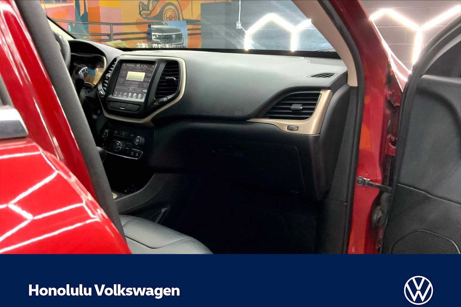 Thumbnail: 2015 Jeep Cherokee - 22