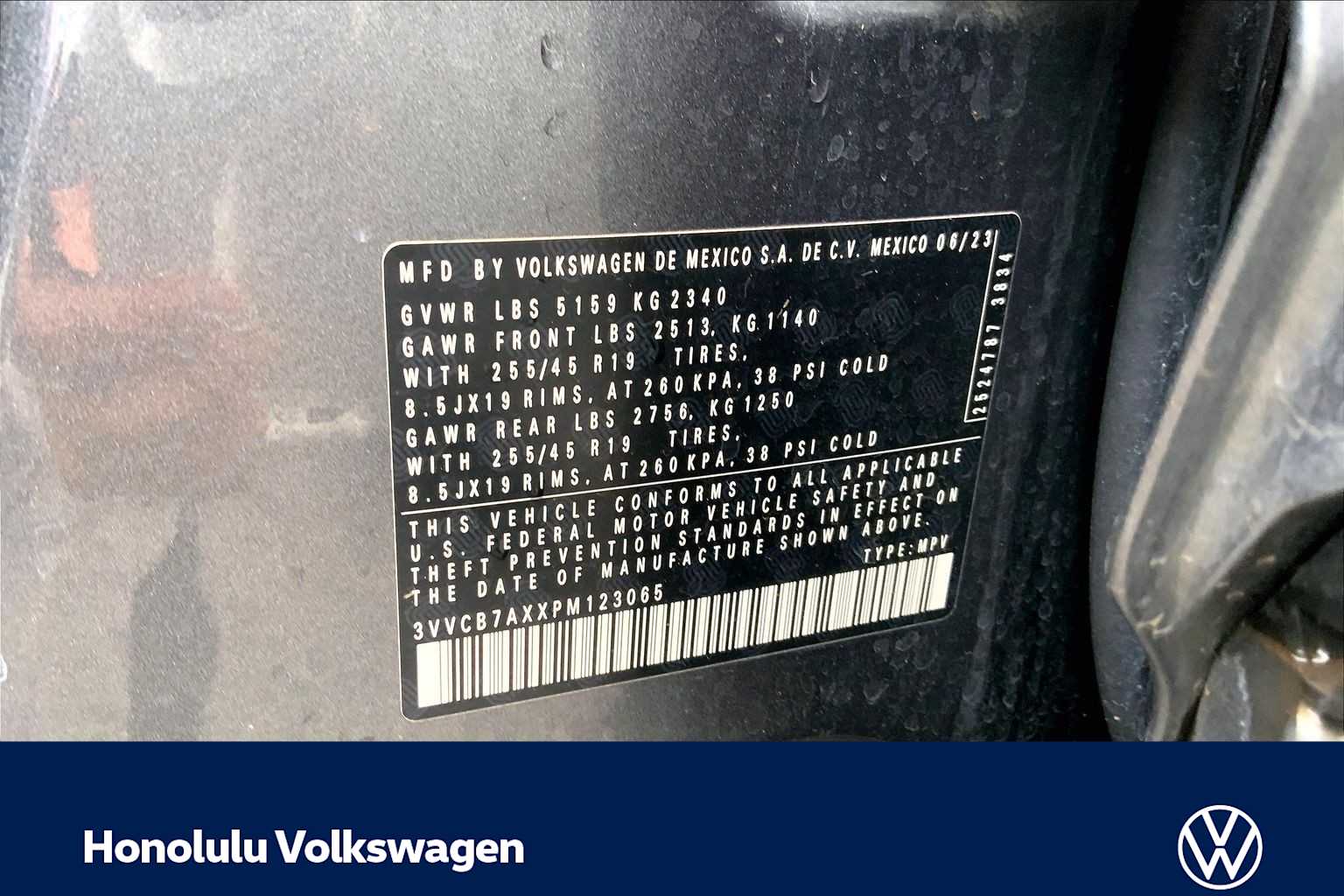 Thumbnail: 2023 Volkswagen Tiguan - 19