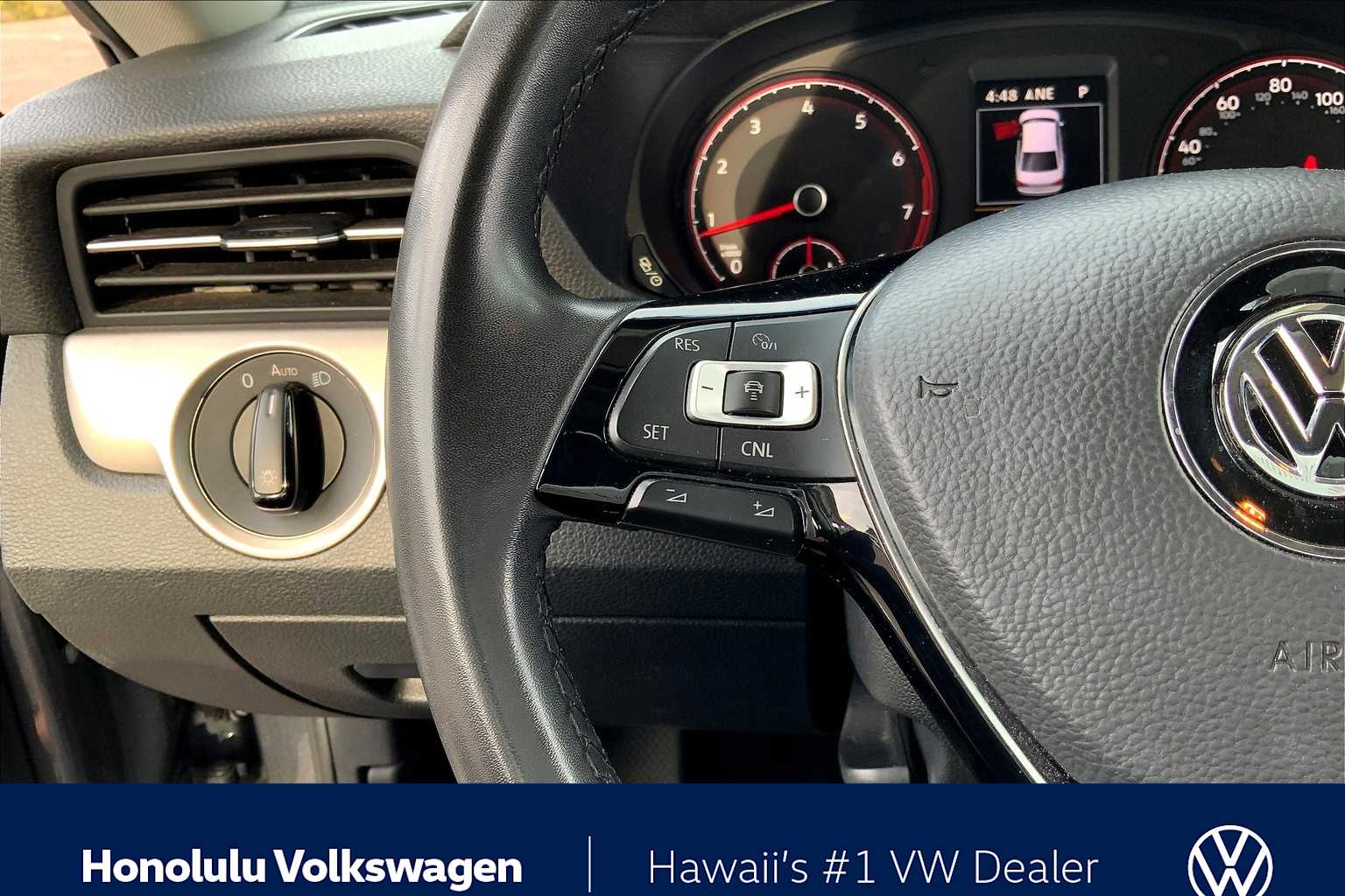 Thumbnail: 2021 Volkswagen Passat - 23