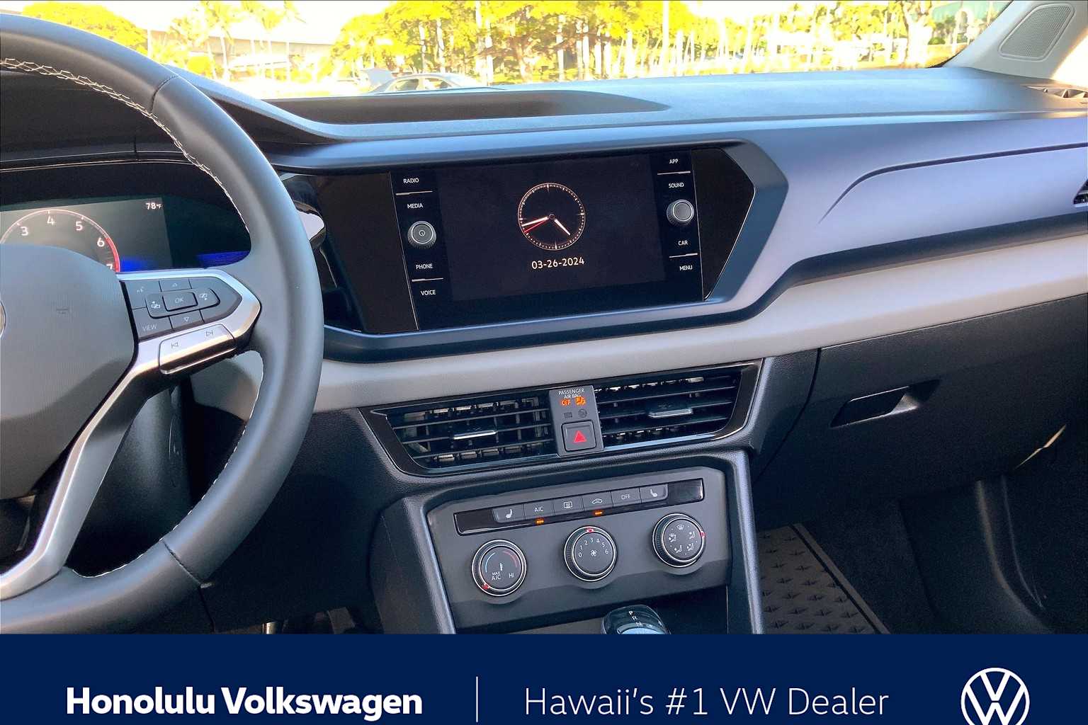 Thumbnail: 2022 Volkswagen Taos - 14