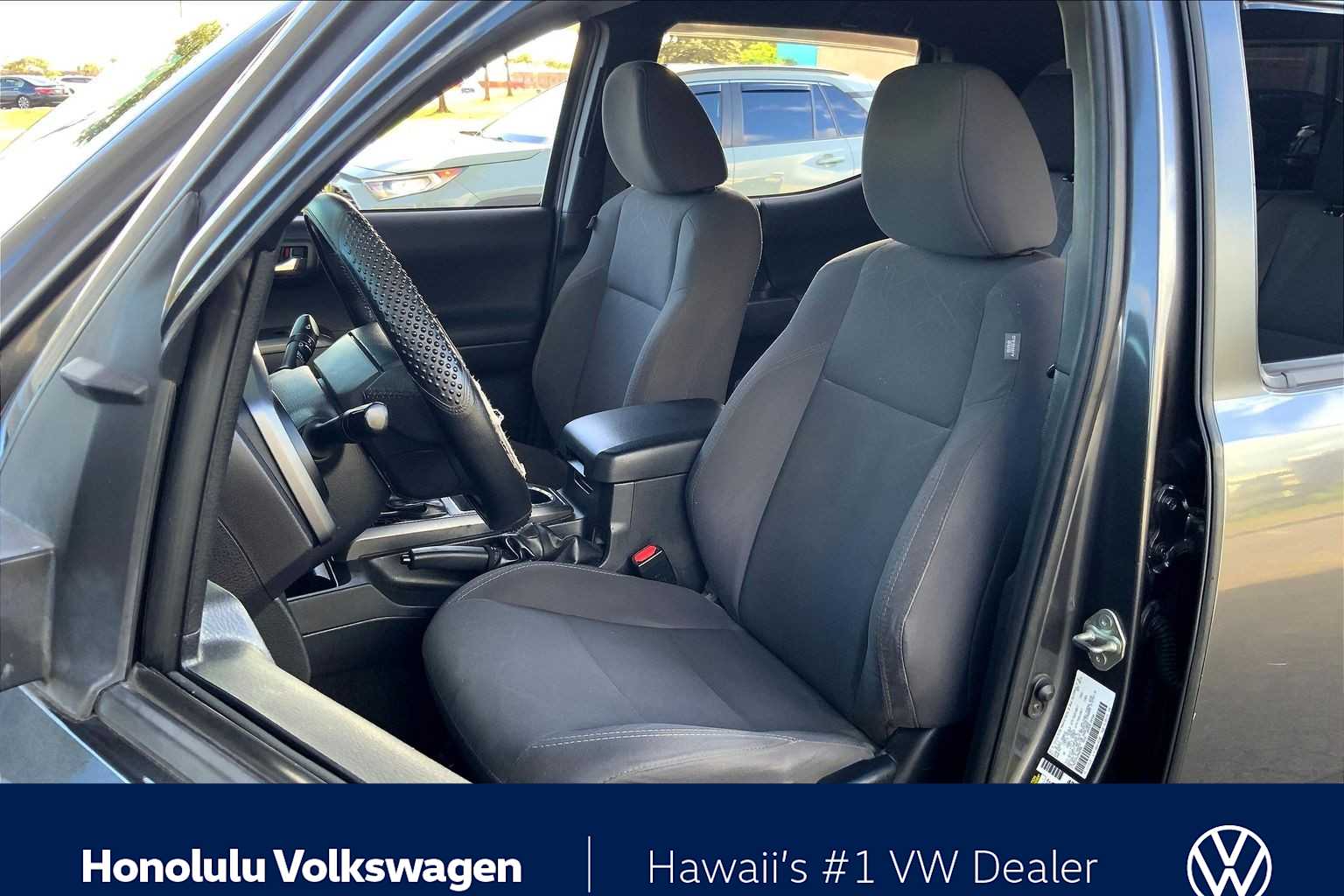 Thumbnail: 2018 Toyota Tacoma - 10