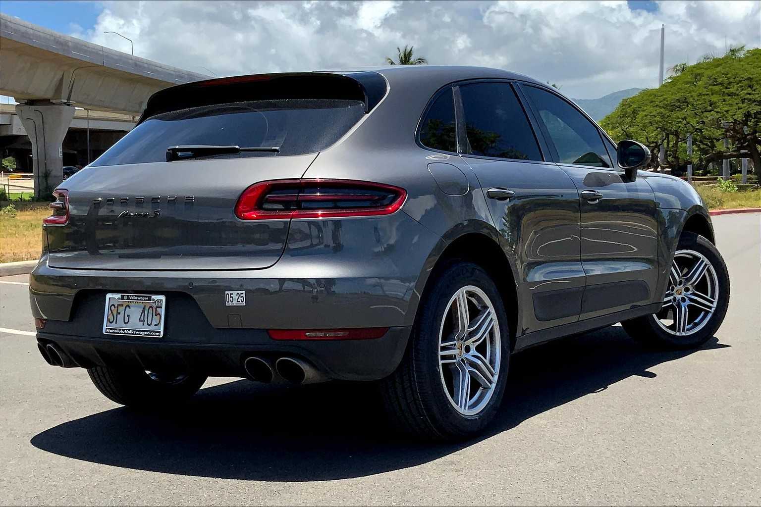 Thumbnail: 2015 Porsche Macan - 21