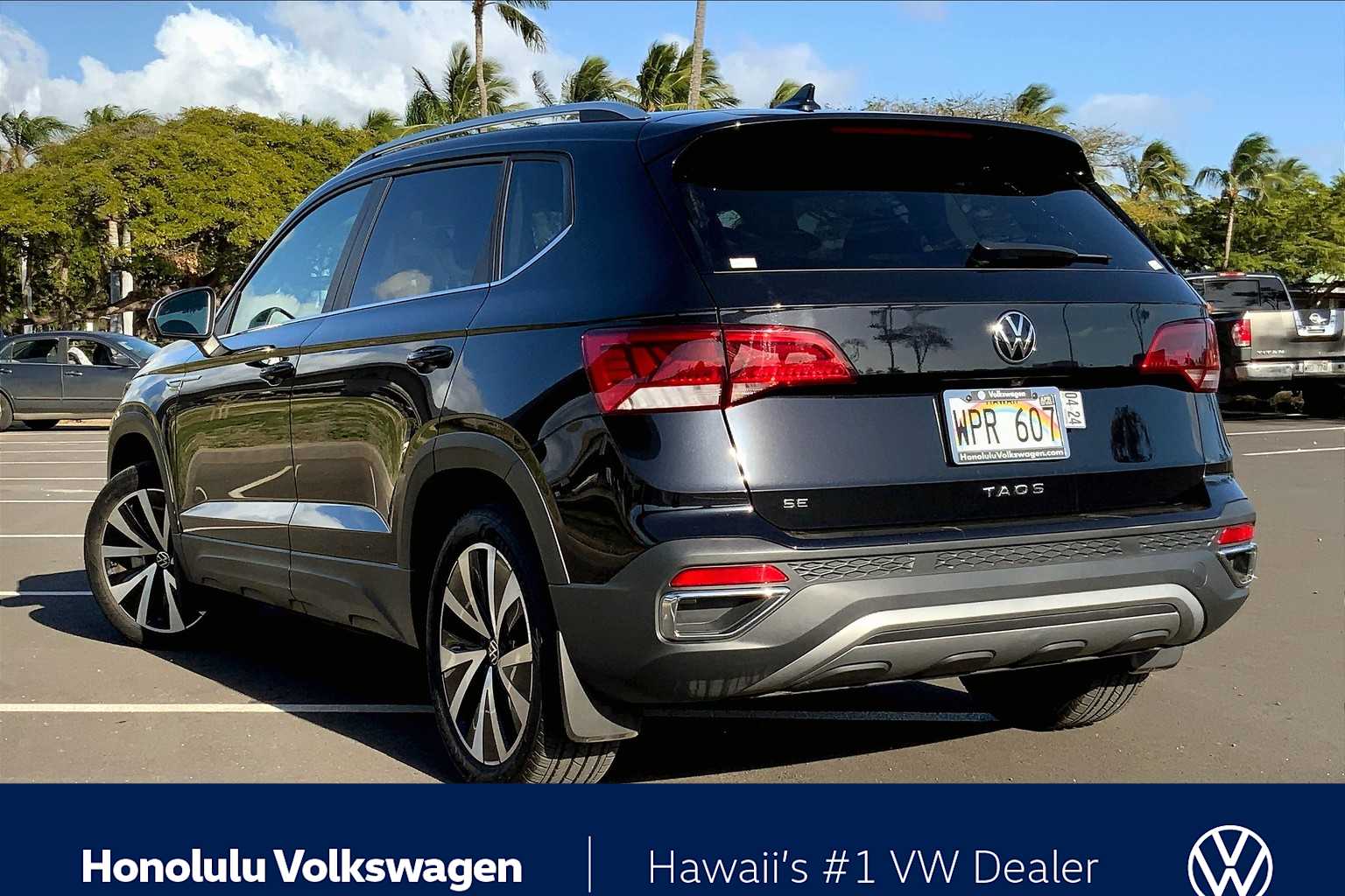 Thumbnail: 2022 Volkswagen Taos - 4